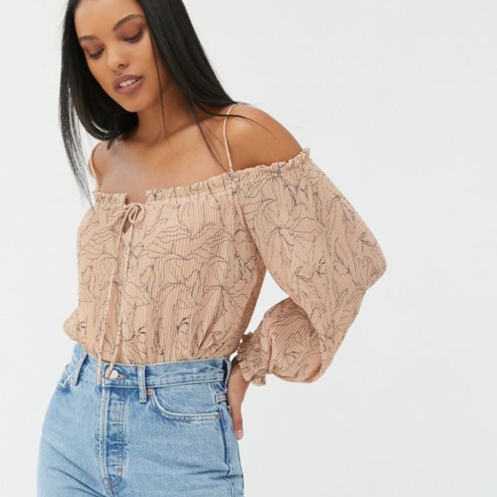 ASTR The Label Floral Off-The-Shoulder Bodysuit